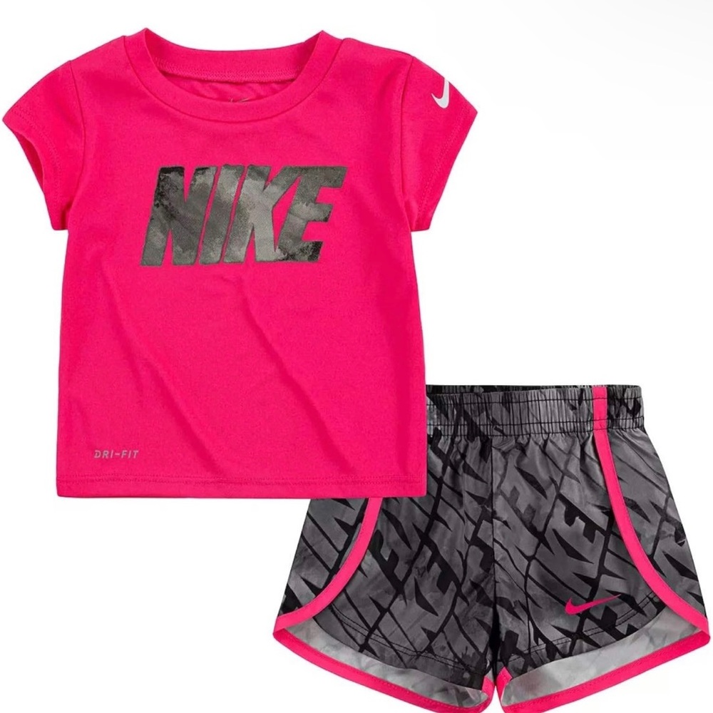 Nike Baby Girls Dri-FIT Graphic Tee & Shorts 2 Piece Set